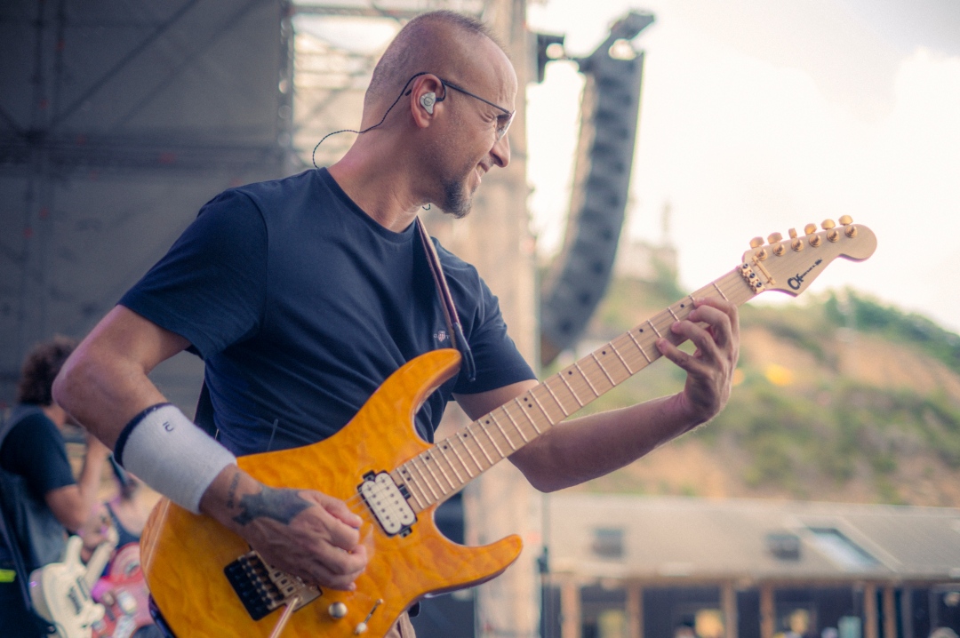 Cenk Özveren’in emek dolu başarısıyla; Derin Mevzu
